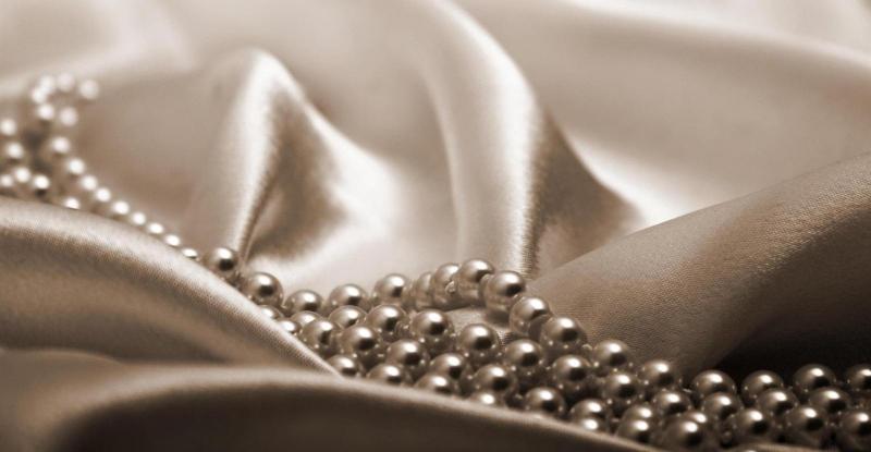 Жемчуг с атласом